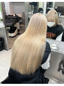 イキ 表参道(iki omotesando) デザインカラー／レイヤーカット/ウェットヘア/オリーブベージュ