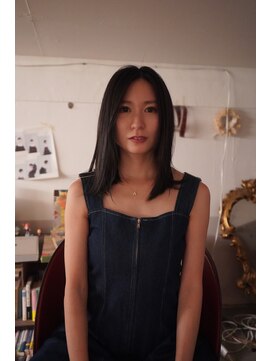 メグリ(meguri) 黒髪　ストレートセミロング