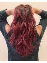 サードプレイス(3rd PLACE)&nbsp;ビビットピンクが主役のゆるみミックスカール