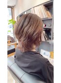 品よくキマる 大人レイヤーカット 白髪ぼかし