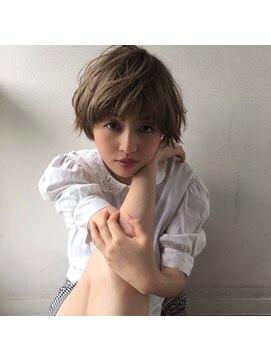 ジーナ 札幌大通(Zina) 美髪*ふんわりハンサムショート*シアーベージュ*Zina札幌大通