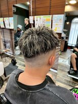 スタンドバーバー 柏(STAND BARBER)&nbsp;スペインカール／スパイキーショート/ブルーブラック/柏