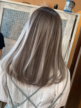 モアムー(Moremuu) 【青木　淳】バレイヤージュ/シャドウルーツ