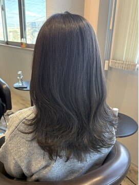 ケリーアン 太田(kelly.un) layer cut/olive beige/寒色カラー