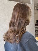 透明感明るめベージュカラー。