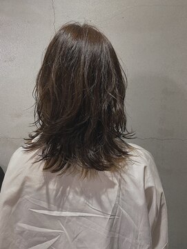 ペタル (PETAL) 軽やかに動くミディアムレイヤー