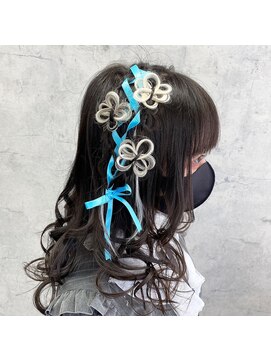 ラカシェット(la-cachette) お花とシューレース編みのスタイル