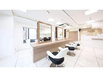 Ash 鶴ヶ峰1号店