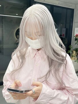 ソル ジングウマエ(SOL JINGUMAE) インナーカラーミルクティーベージュシルバーイヤリングカラー