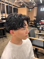 steelo スパイラルパーマ×センターパート