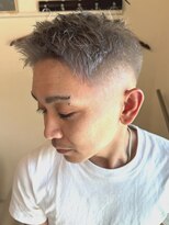 フラワー ナガハマ(Flower Nagahama)&nbsp;スキンフェード×ホワイトシルバー