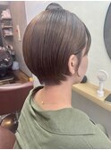 耳かけ×小顔ショート×くすみベージュ