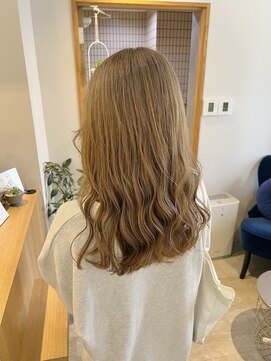 パラゴ(PARAGO.) ブリーチ1回ベージュカラー♪