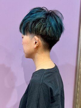 レジュール Rejouir 刈り上げショート/刈り上げマッシュショート/ターコイズブルー