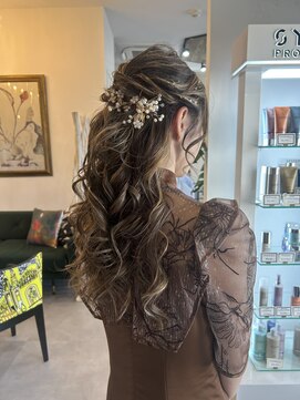 バーチミシマ(BIRCH mishima) ハーフアップアレンジ