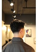 新宿／テーパーフェード／ショートセンターパート／メンズヘア