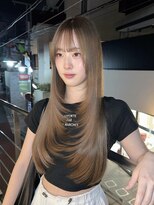 ローレン(Rollen)&nbsp;ブリーチなしWカラーでつくるベージュカラー/レイヤーカット