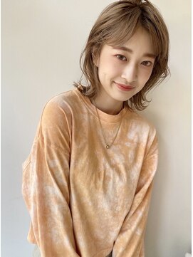 ルーイ(LOUIE) ミディアムウルフ風ロブ