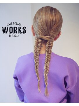 ワークス ヘアデザイン(WORKS HAIR DESIGN) ツインテールフィッシュボーンモードヘアセット