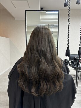 ネウィ 池袋(newi) オリーブベージュ