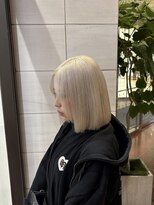 エススウィート(S SWEET)&nbsp;ホワイト  ハイトーンボブ  切りっぱなしボブ