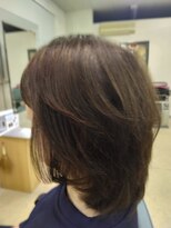 美容室R&nbsp;ミディアムレイヤースタイル