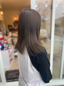 リム(LiM) 中明度ミルクティー