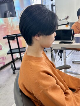 ユーフォリア 渋谷グランデ(Euphoria SHIBUYA GRANDE) センターパート 毛流れスタイル ニュアンスパーマ MOMO