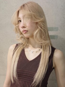 キャロルガーデンズ ボコカ 表参道(Carroll Gardens bococa) ブロンド、レイヤーカット