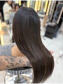 ココアブラウン、ダークブラウン、ダークグレー