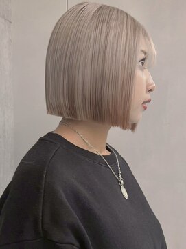 ソル バロール 表参道(SOL .valor) 切りっぱなしボブタッセルボブブロンドペールピンクシルバー韓国
