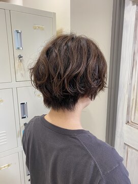 コトナ 越谷店 大人可愛い|ゆるふわパーマ×ショート【越谷】