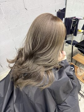 コルプラス(col +plus) レイヤーカット×オリーブグレージュ