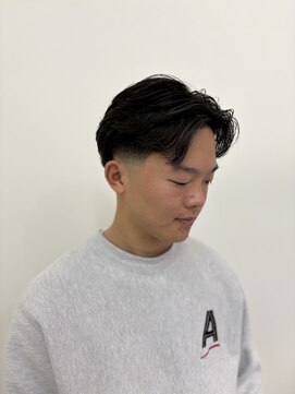 オルヴァ(Orva) テーパーフェード×ニュアンスパーマ[湘南/藤沢/メンズパーマ]