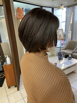 クオリス 上板橋店(QUALIS) 30代40代おすすめレディース艶髪ショートレイヤースタイル