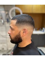 フランクスバーバー アンド ビアークラブ(FRANK'S BARBER and BEER CLUB)&nbsp;スキンミドルフェードバズクロップF