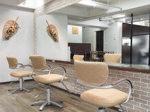アンドティ ヘア 東久留米店(&.T HAIR)