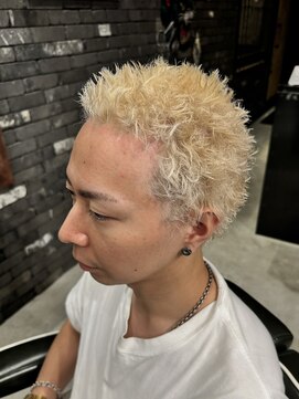 スリーセント 栄(3/cent) イージードリル/パンク/刈り上げショート/ホワイトブロンド