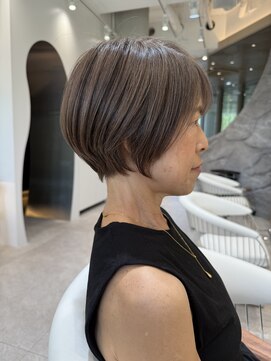 ソワネ 表参道(soigne) 表参道髪質改善カラーウルフショートカットベージュアッシュ40代
