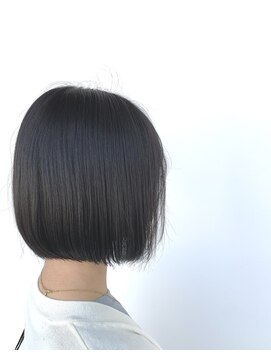 ナイアバイアヌエヌエ(naia by anuenue) 耳掛け・そのままOK!なんでもできるミニボブ