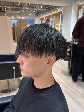 ルースト 渋谷店(ROOST) MEN’S HAIR/波巻ツイストスパイラル/フェザーパーマ/眉毛/渋谷