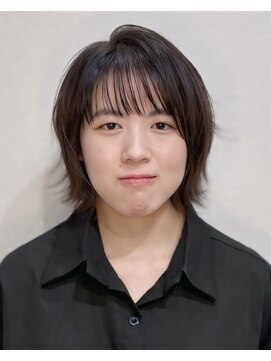 アイビー(ivy) エッジーキュート外ハネショート/アッシュブラウン20代30代