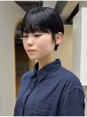 暗髪マッシュショート