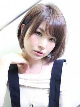 ニーフ(neaf) 柔らかフォルムの耳かけボブ【neaf六本木】