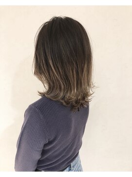 リアン(Lien) 外人風☆グレージュ