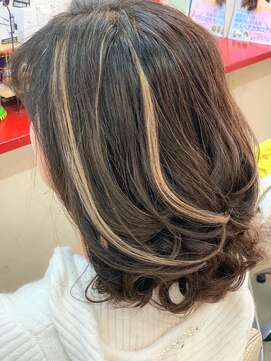 ピア ヘアーズ PIAA hair's ハイライトカラー