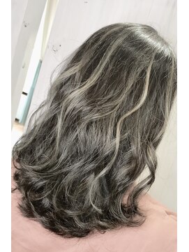 ヘッド トゥ ヘッド(head to head) コントラストグレージュ