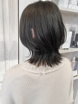 キャアリー(Caary) 福山市美容室Caary 外ハネレイヤーウルフスタイル