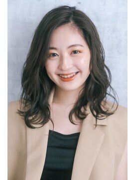 グロウ バイ グラフィー(GLOW by Graphy) 30代40代50代おすすめスタイル ゆるふわパーマスタイル