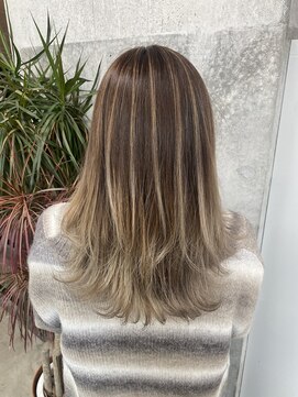 ポート バイ プライマル(port by primal) フェミニンロング/イメチェンヘアスタイル[千葉/千葉駅]